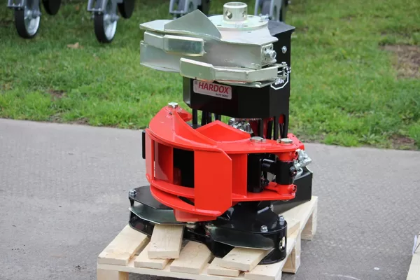 JAK220TC